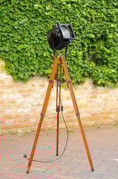 Loft Stehlampe alter Theaterscheinwerfer