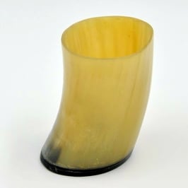 Gobelet en corne polie C