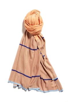 VERANO. Hellblau / Mandarine / Creme