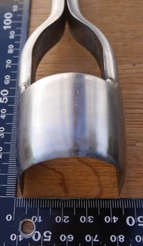 Fer à bout rond 1 - 1/2 de pouce (3,81 cm)