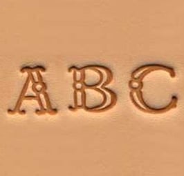 Jeu des 26 lettres de l'alphabet à frapper - 0,95 cm