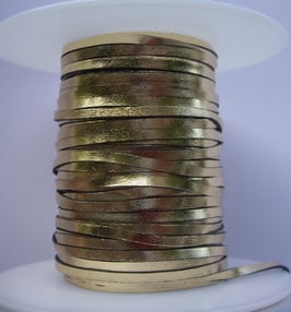 Lacet plat de cuir tannage végétal or 3 mm - Kangourou - Haut de gamme