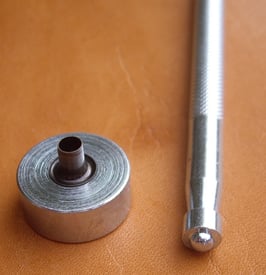 Jeux de pose pour oeillets