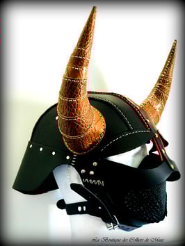 Casque à cornes Marron