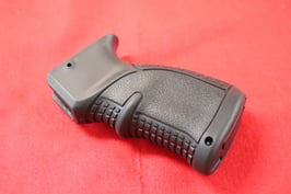 ＳＡＡ　ＦＡＢディフェンス　ＡＧＲ-４７タイプフォアグリップ