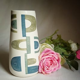 Vase graphique, pièce unique