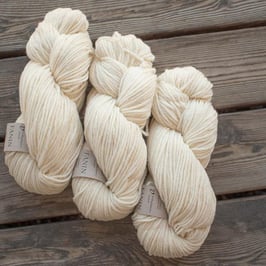 Strickgarn aus 100% Schweizer Schafwolle