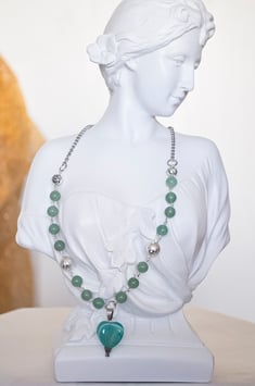 Kette mit Herzanhänger  „Elfenherz“ in grün