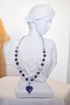 Kette mit Herzanhänger  „Elfenherz“ in blau