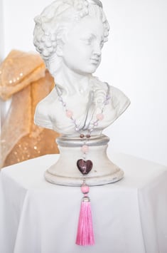 Kette mit Herzanhänger  „Tanzendes Herz“ in rosa