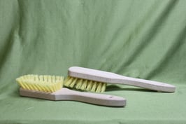 32 Eckbürste mit Griff