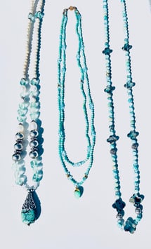 Ketten in frischen Wasserfarben