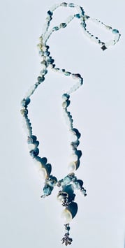 Ketten & Collier Pastell weiss, grau, kristall