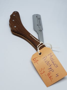 Model Prototyp 4  Holz Rasier-Messer