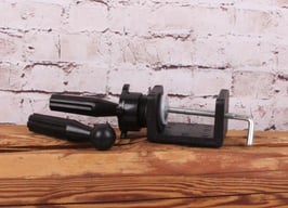 Kopfhalter für Tischbefestigung