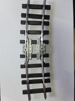 18.014 Dehnfugengleis mit Edelstahlgleisprofilen für Gleisbogen R3