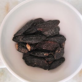 Tonkabohnen - sehr groß (4 cm lang)