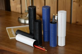 クリオロ　本革スタンドペンケース