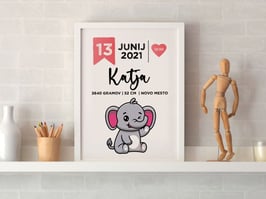 Individualizirana grafika ob rojstvu otroka z motivom živalice