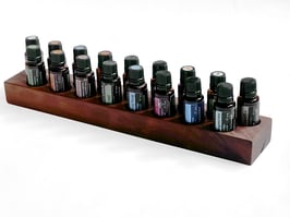 Walnussholz Design Display Doterra für 17 ätherische Öle 15 ml Fl. Nr.19