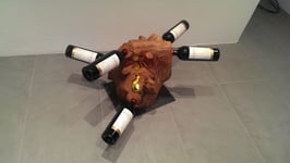 Weinständer für 5 Flaschen aus Wurzelholz. Inkl. Beleuchtung