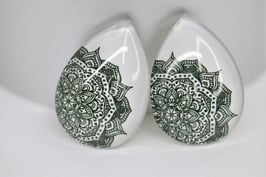 Tropfen Mandala weiß