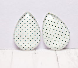 Tropfen white black dots