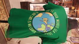 Camiseta "No es quer mundo sea shico... es que Cadi es mu grande"  Mujer color verde