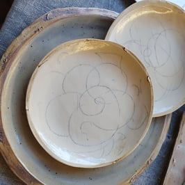 Speiseteller, D= ca.21,5 cm , einzeln, Unikat, Dekor frei handgezeichnet, spülmaschinengeeignet