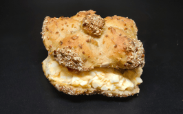 Mehrkornbrötli mit Eiermasse
