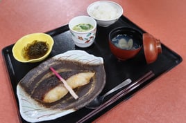 鮭のホイル焼き定食
