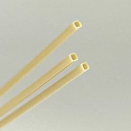 外径1.2㎜×1.2㎜　肉厚0.2㎜のPEEKスクエアチューブ