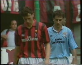 Heimtrikot. Banco Santo Spirito.