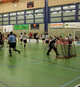 ...und der Ball liegt nach 19 Minuten und 56 Sekunden erstmals im gegnerischen Tor.