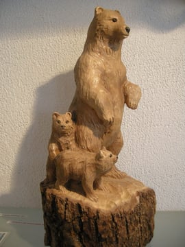 bär mit Jungen Holzskulptur