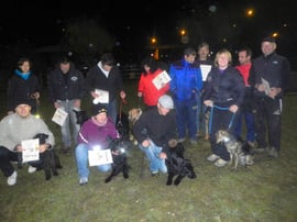 Teilnehmer des Haushundekurses Herbst 2012 nach bestandener Prüfung 