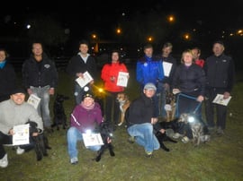 Teilnehmer des Haushundekurses Herbst 2012 nach bestandener Prüfung 
