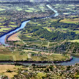 Méandre de la Dordogne au Fleix (24), à 4 km du Domaine de l'Etang de Bazange