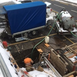 Druckwasseranschluss Durchmesser 75mm Einigen mit Minibohranlage