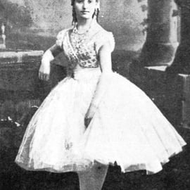 Giuseppina Bozzacchi como Swanhilda en Coppélia. París, 1870.