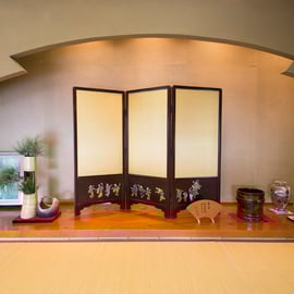 純金屏風床の間