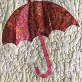 Détail du patchwork Les Parapluies