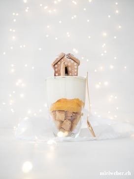 Dessert Weihnachten, Rezept, Weihnachten, Dessert im Glas, Lebkuchen, Tiramisu, Orangen, Food, Fotografie, Foodstyling, Lebkuchen Haus, Mini Lebkuchen Haus, Inspiration, Gäste verwöhnen, Foodblog Schweiz, Foodstyling Schweiz, Foodfotografie Schweiz