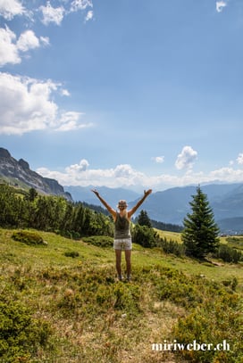 flims, naraus, wasserweg, trutg dil flem, wandern, instagram sucht, social media sucht, offline, ohne instagram, weg von instagram, sucht, blog schweiz, schweizer blog, travel blog, schweizer travel blog, schweiz, wandern, graubünden, schweizer bloggerin 