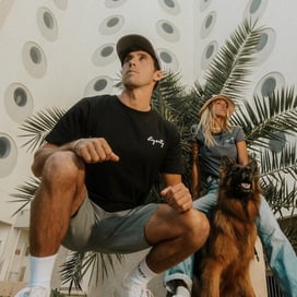 Manera Rugged Men T-Shirt Black 2025 mit Ready to Escape Logo