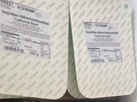 Foto des Tiefkühl-Essens in einer Assiette 