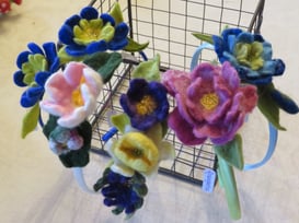 von li.: Springtime, Seerose, Frühlingswiese, Rosengarten, Springtime