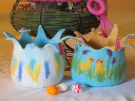 v.li.: Frühlingslüfterl, Am Teich