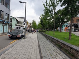 ②そのまままっすぐ進んでください。