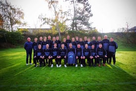 Neue Trainingsanzüge für die Herren Mannschaft vom SV Burweg. Vielen Dank an die Firma Rischkau